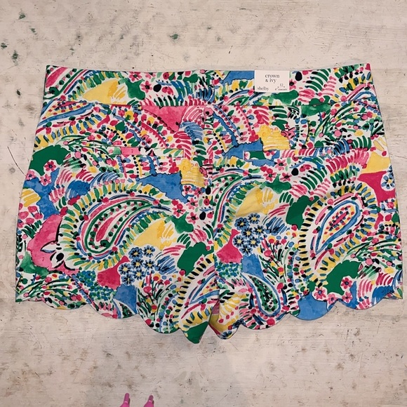 Crown & Ivy Shelby Scalloped Hem Shorts NWT | size 12 - Picture 5 of 6